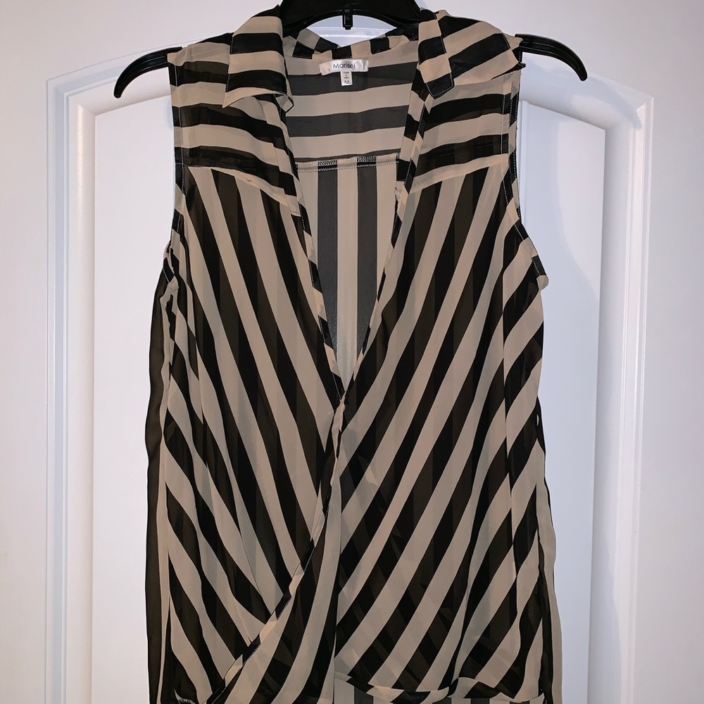 Dressy work top sleeveless